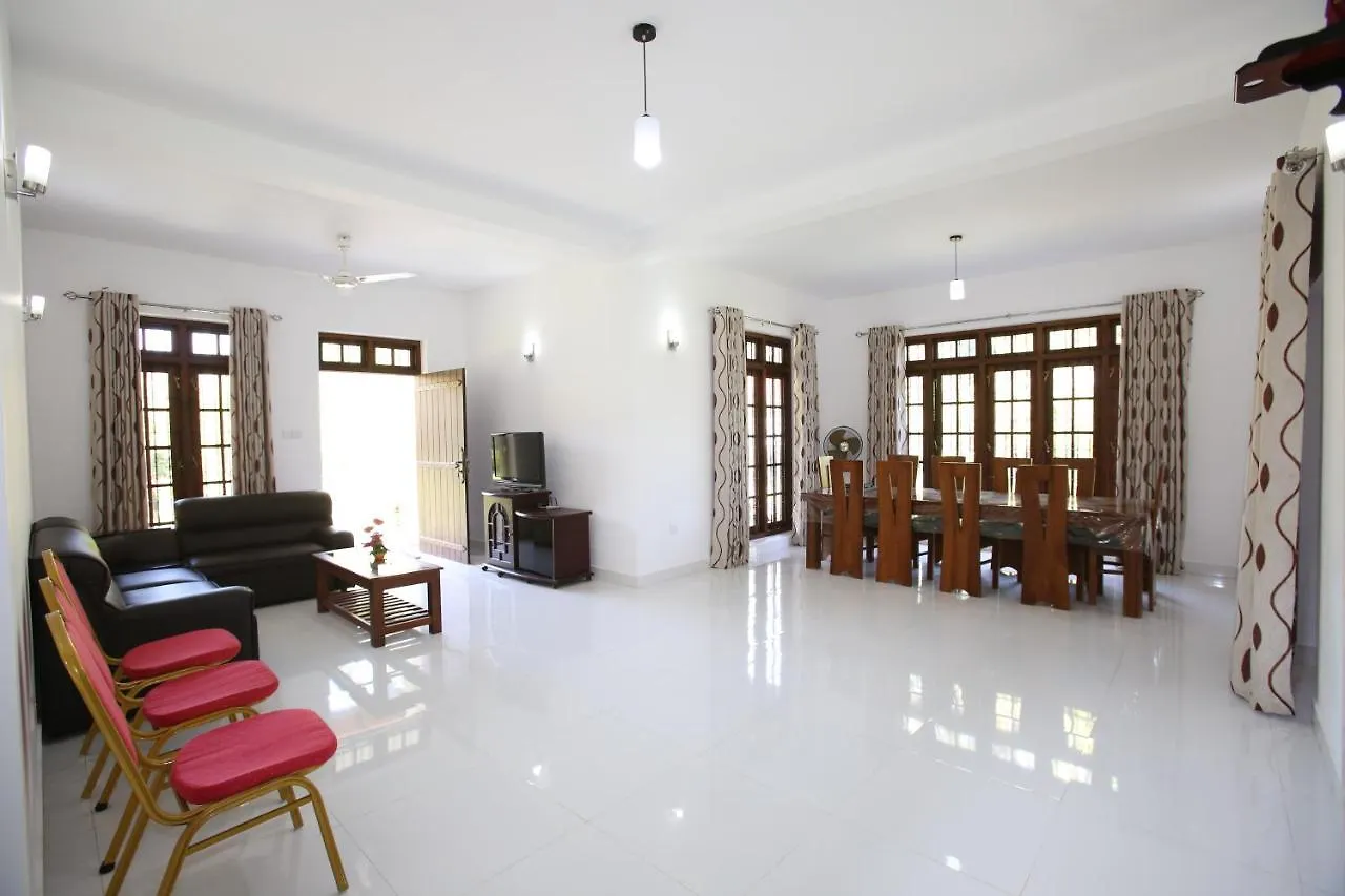 Villa Negombovilla