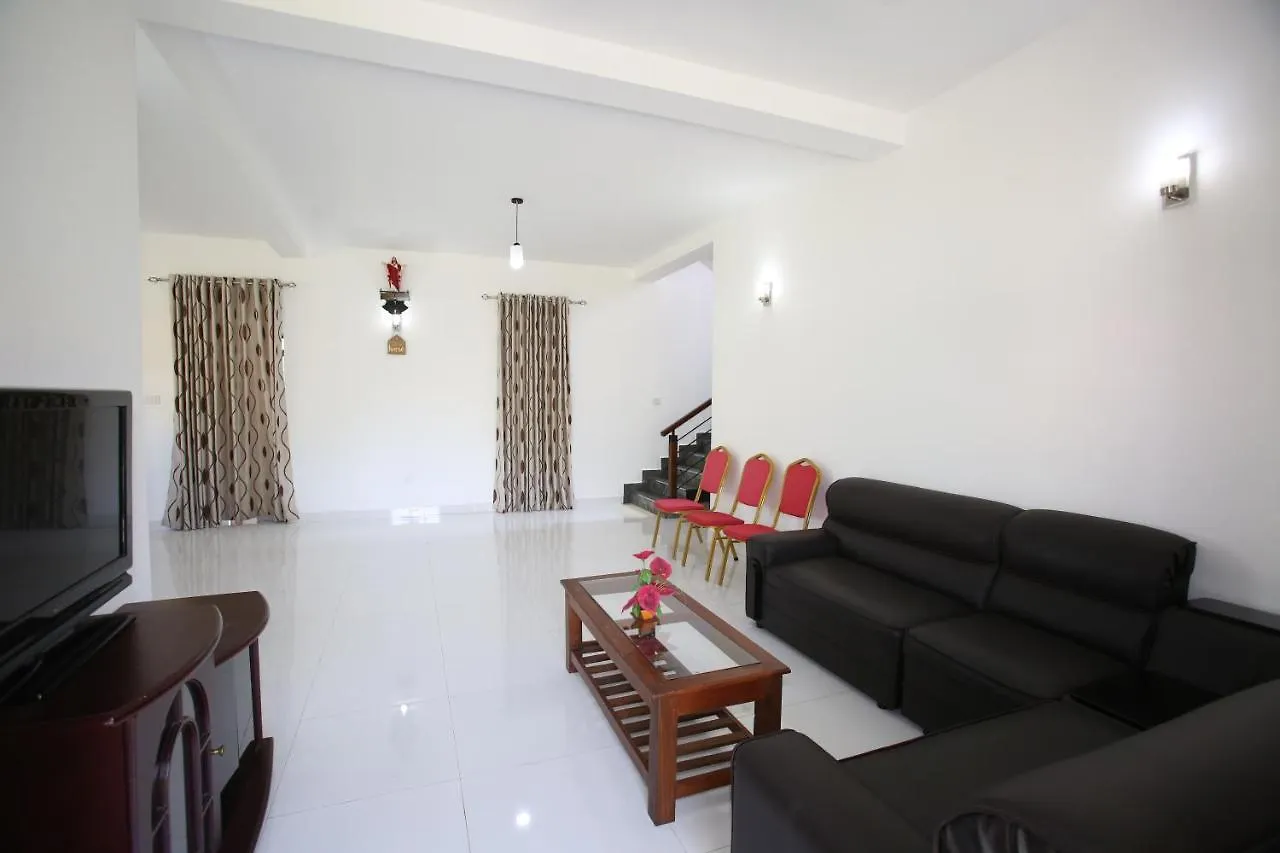 Negombovilla 0*, Negombo